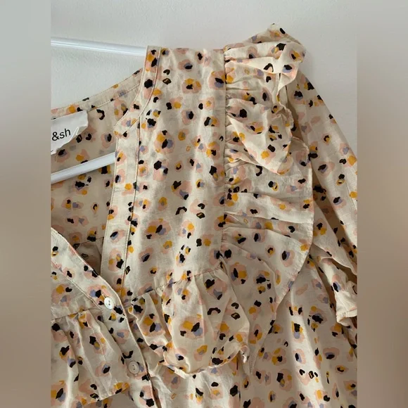 ba&sh Cream Ruffle Blouse with abstract Print - Picture 5 of 8